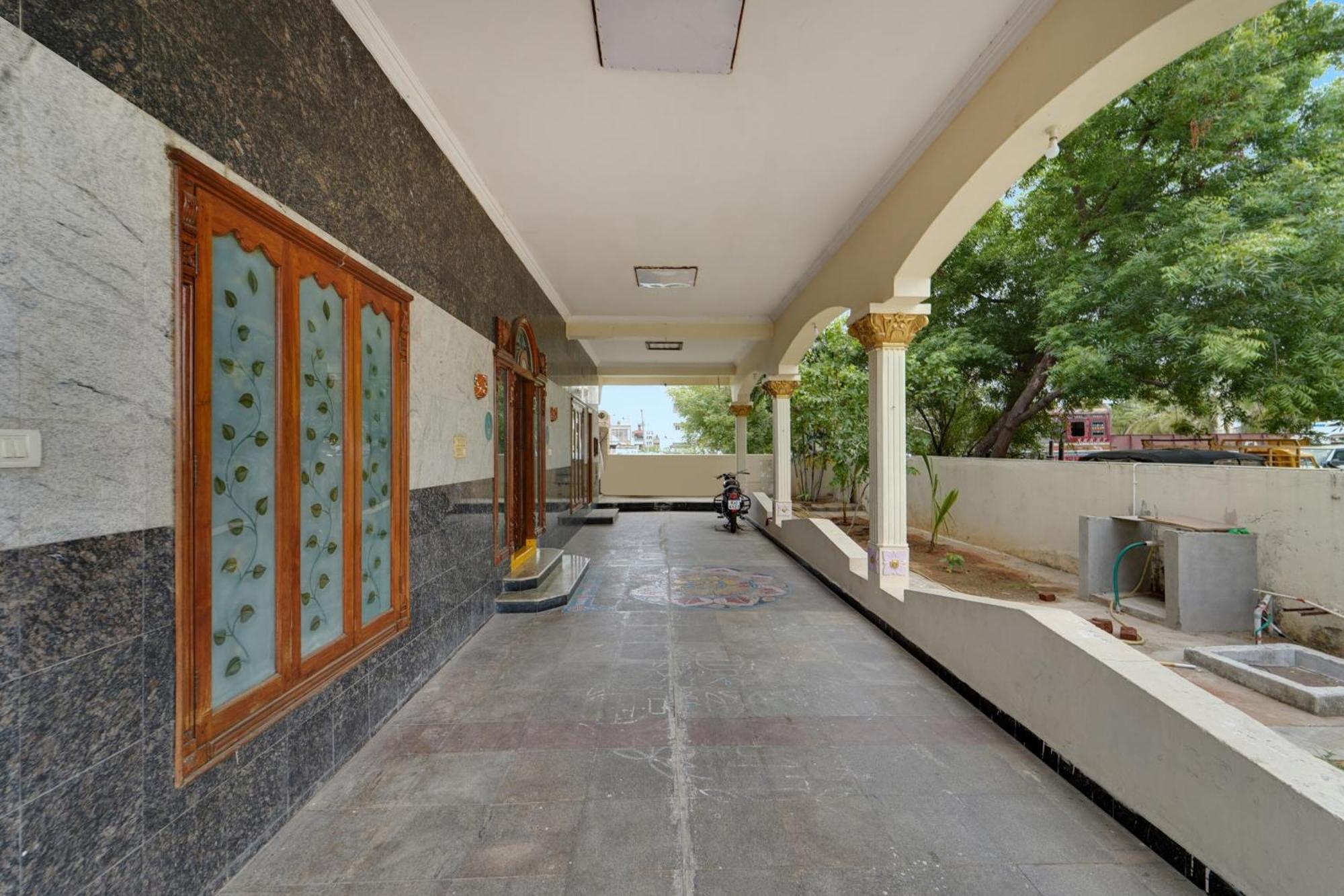 Collection O Mahika Homestay Tirupati Exterior photo