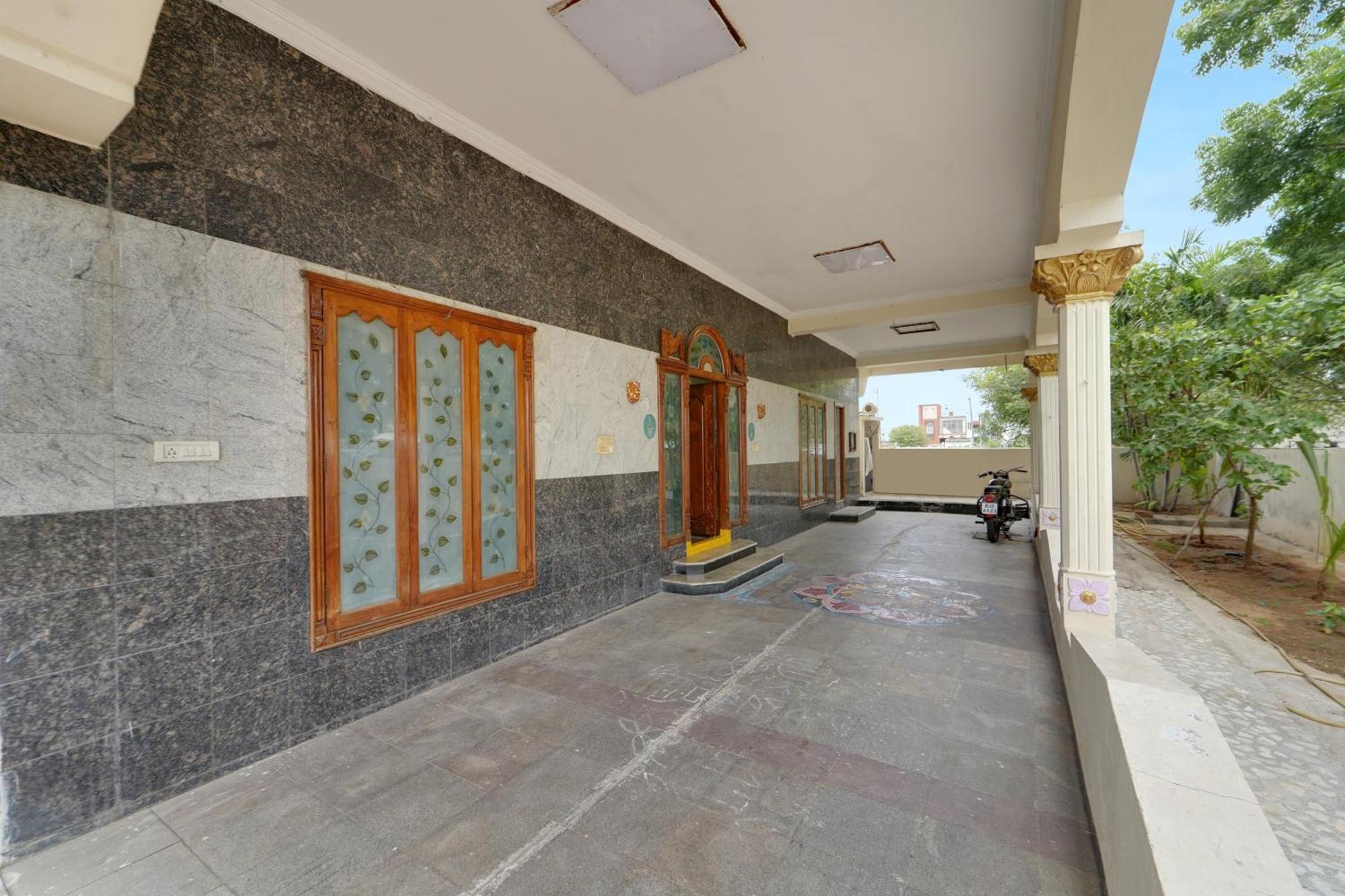 Collection O Mahika Homestay Tirupati Exterior photo